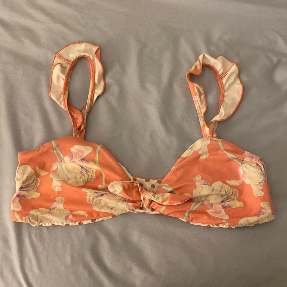 Super cute dippin daisys bikini top!!!